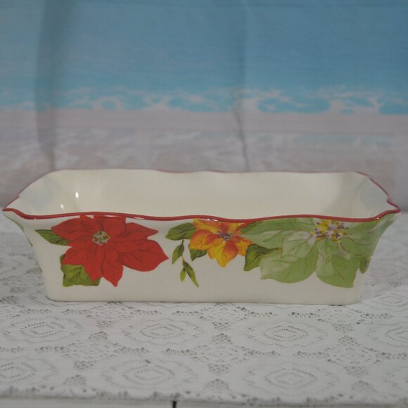 Pioneer Woman Poinsettia Pattern Ruffled Edge Ceramic Bakeware – Large Size - Picture 1 of 5